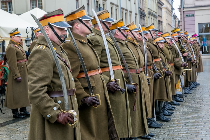 Ułani przemaszerowali przez Kraków [ZDJĘCIA]