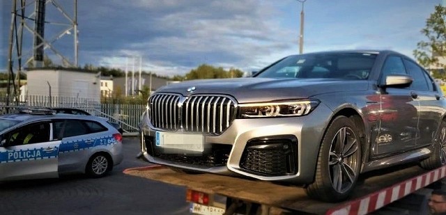Warte ok. pół mln złotych BMW, skradzione w Hiszpanii, udało się odzyskać dzięki skoordynowanej akcji funkcjonariuszy Bieszczadzkiego Oddziału Straży Granicznej oraz hiszpańskiej i polskiej policji.