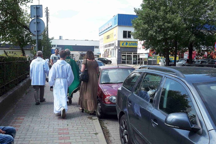 Święcili pojazdy w Starachowicach przed świętem Świętego Krzysztofa, patrona kierowców i podróżnych