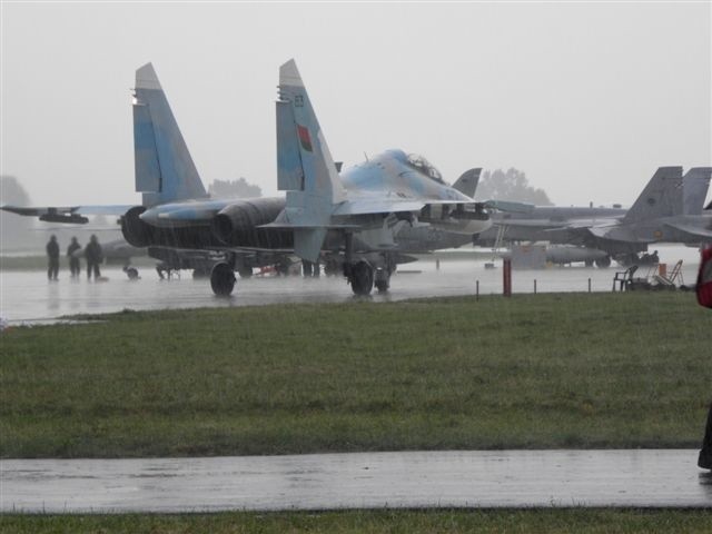 Jeszcze w sobotę kołowali na radomskim lotnisku... Zobacz zdjęcia Su-27, które przesłał nam czytelnik