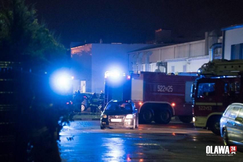 Nocny pożar fabryki Autoliv w Oławie. Ewakuacja pracowników