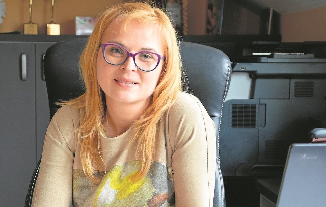 Chociaż  prowadzenie własnego żłobka i przedszkola wymaga także ogromu pracy administracyjnej, Emilia Krawczyk nie spędza całych dni za biurkiem. Najwięcej satysfakcji daje jej praca z dziećmi autystycznymi.