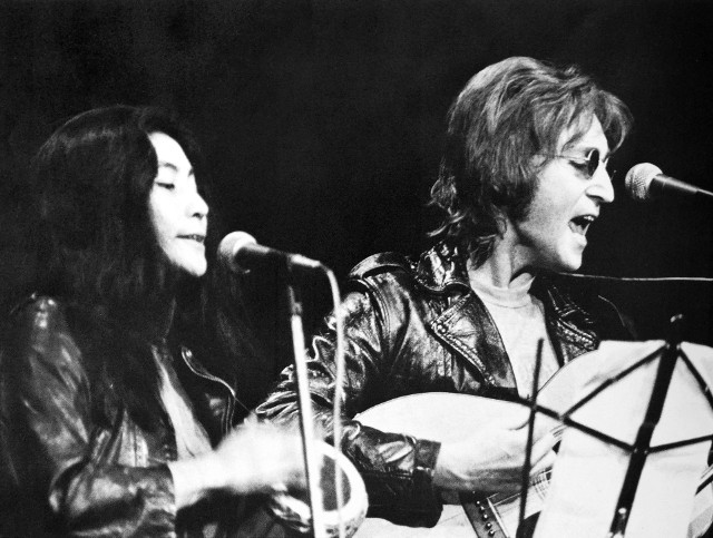 Yoko Ono i John Lennon (zdjęcie z 1971 roku)