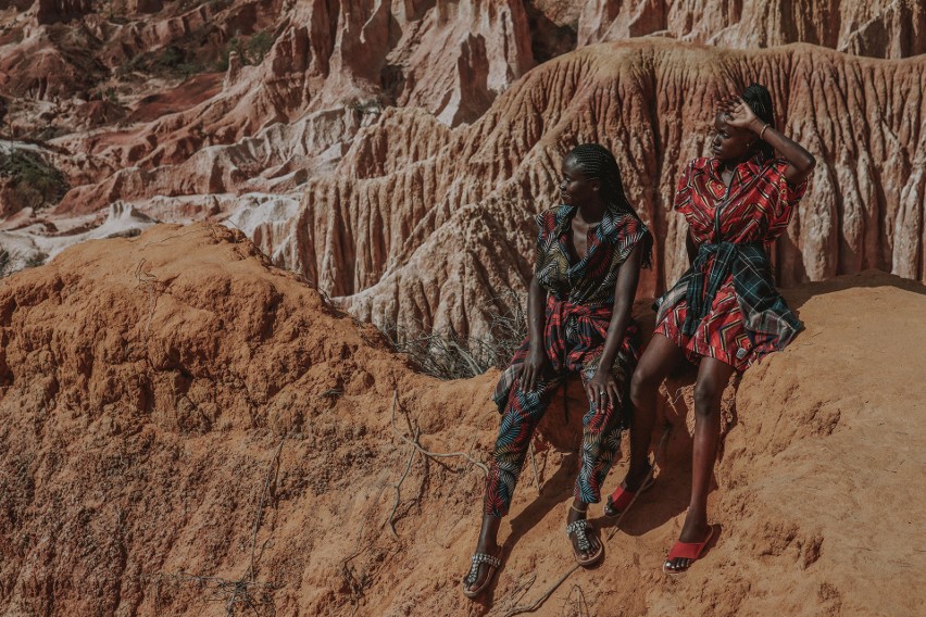Maja Kotala walczy z ubóstwem menstruacyjnym w Afryce. Uczy kobiety szyć podpaski wielokrotnego użytku