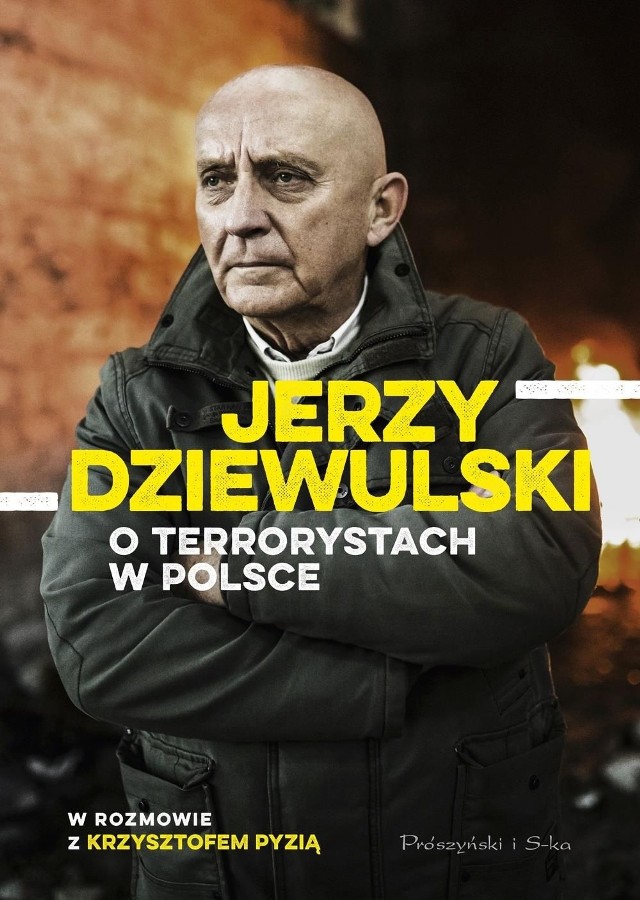 "Strach, uległość, panika – to jest to, na czym najbardziej zależy terrorystom. Walczmy z nimi poprzez pokazywanie zagrożeń, uczenie ludzi, jak reagować w określonych sytuacjach. Odrzućmy tezę, że pokazywać rzeczywistość to znaczy straszyć społeczeństwo. Im mniej wiedzy, tym więcej strachu. I po to napisaliśmy tę książkę."Jerzy Dziewulski