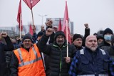 Strajkujący pracownicy Solarisa założyli zbiórkę na wypłaty dla pracowników i pracownic 
