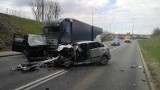Wypadek na drodze krajowej nr 75 w Brzesku. Zderzyły się trzy samochody. Są osoby poszkodowane. Droga jest całkowicie zablokowana