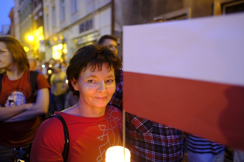 Toruń. Protest po uchwaleniu ustawy o Sądzie Najwyższym...