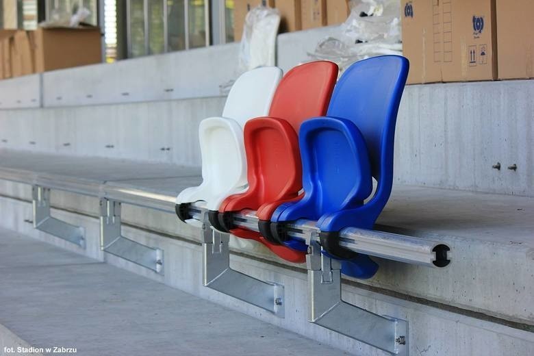 Krzesełka na stadionie w Zabrzu