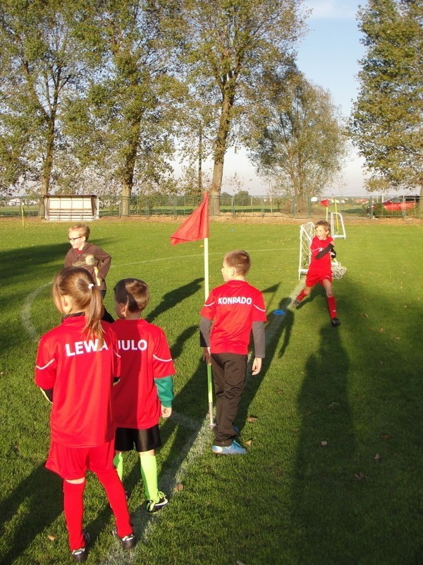 Piłka nożna, GKS Mirków/Długołęka. Uwaga! Konrado, Julo, Lewa i spółka już rosną 