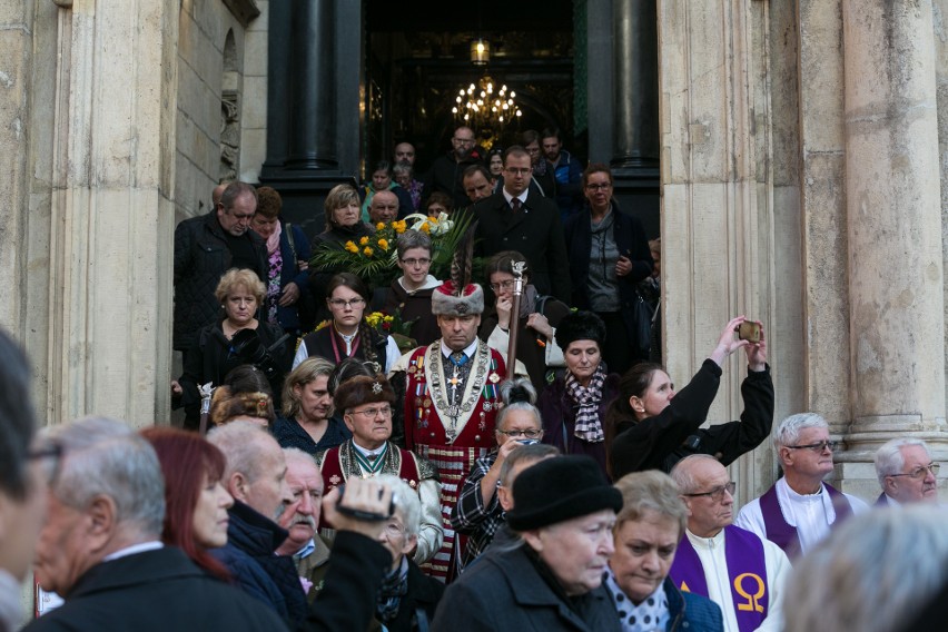 Kraków pożegnał księdza Bielańskiego. Msza święta odbyła się...