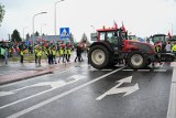 Rolnicy zablokowali dk nr 28 niedaleko przejścia granicznego w Medyce [ZDJĘCIA]