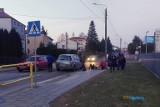 Wypadek na przejściu dla pieszych w Augustowie. Trzy osoby trafiły do szpitala. Sprawca usłyszał już zarzuty