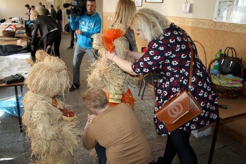 Pochód z niedźwiedziem w Czerniejewie