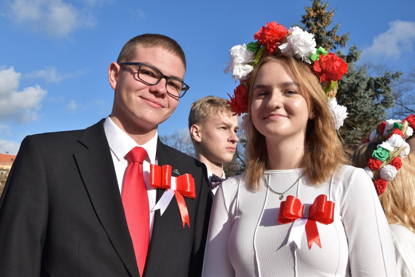 Polonez z okazji Narodowego Święta Niepodległości w Nowej...