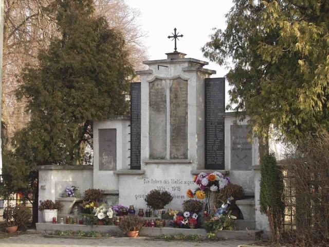 Czy wzmianka o tym pomniku w Opolu Szczepanowicach też znalazła się w raporcie dla wojewody? Przekonamy się niebawem.