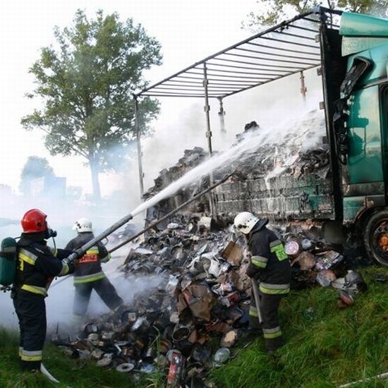 Tir zapalil sie w okolicach miejscowości Olszanka