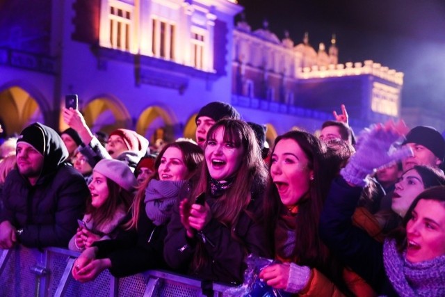 Tak bawił się Kraków w Sylwestra 2019 na Rynku Głównym