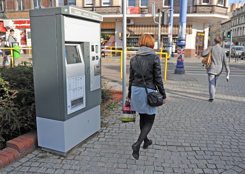 Poznań: Biletomaty i strona ZTM w ukraińskiej wersji językowej? Szacują koszty