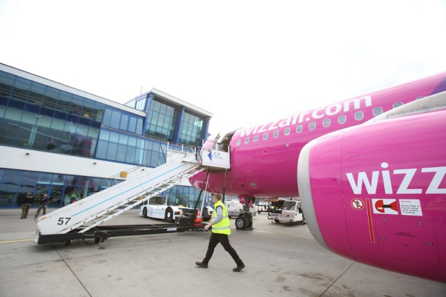 Linie Lotnicze Wizz Air przewiozły do 25 lipca 2023 roku z i do Pyrzowic 25 milionów pasażerówZobacz kolejne zdjęcia. Przesuwaj zdjęcia w prawo - naciśnij strzałkę lub przycisk NASTĘPNE