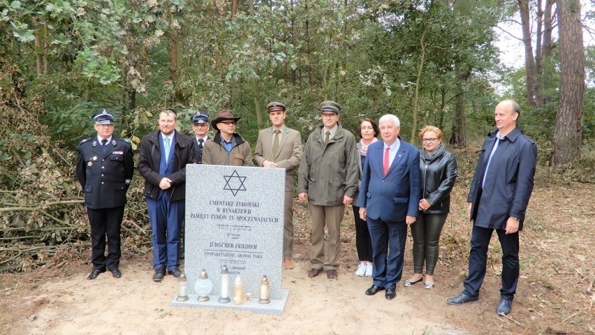 W 2019 roku odsłonięto tablicę poświęconą pamięci Żydów...