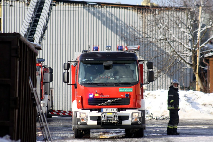 Pożar przy Diamentowej w Lublinie. Płonie dach budynku firmy Tabal (ZDJĘCIA)