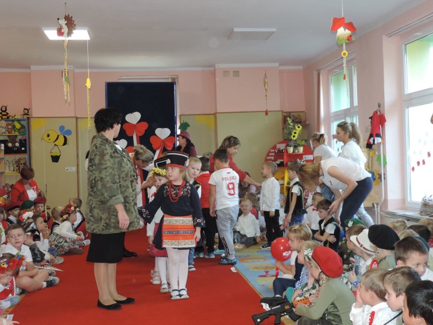 Dzień Mody Patriotycznej w małkińskim przedszkolu [ZDJĘCIA]