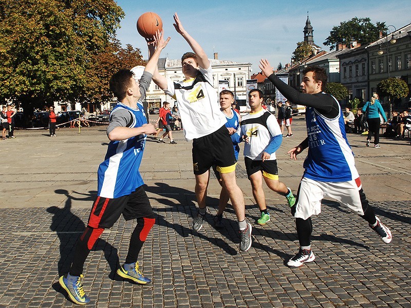 Streetball, czyli koszykówka „Przeciw przemocy”