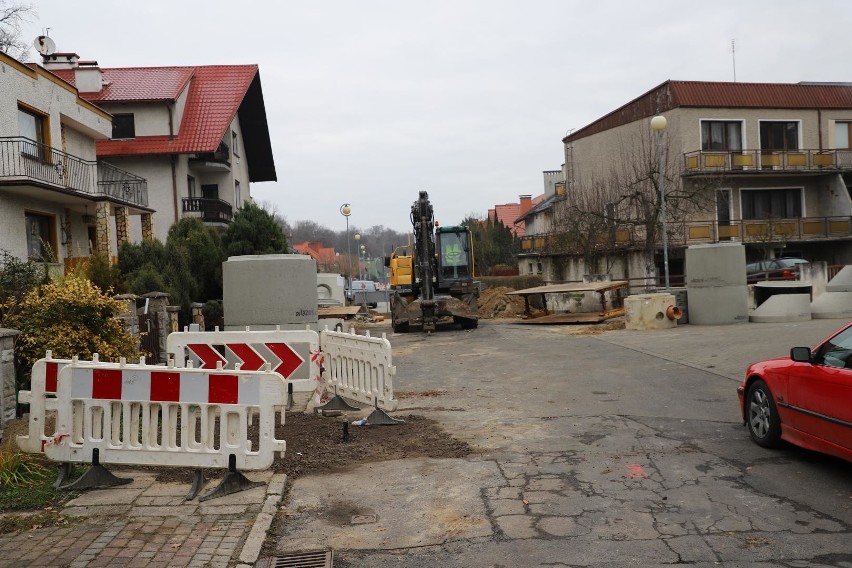 W Brzegu trwają prace związane z przebudową ulicy...