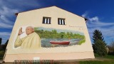 Mural ku czci św. Jana Pawła II na ścianie Szkoły Podstawowej w Walawie koło Przemyśla [ZDJĘCIA]