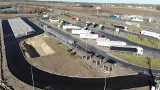 Budowa nowych miejsc parkingowych przy autostradzie A4 na Opolszczyźnie. Remontowane są też toalety i tereny zielone