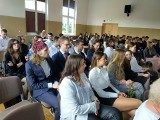 Pożegnanie maturzystów w I Liceum Ogólnokształcącym w Świebodzinie. Abiturienci odebrali swoje świadectwa szkolne