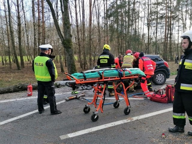 Wyrąb Karwacki. Wypadek na trasie Przasnysz - Krasnosielc, 11.03.2020