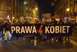 Kolejny protest kobiet w Bielsku-Białej. Mniejsza frekwencja, ale równie wielka determinacja