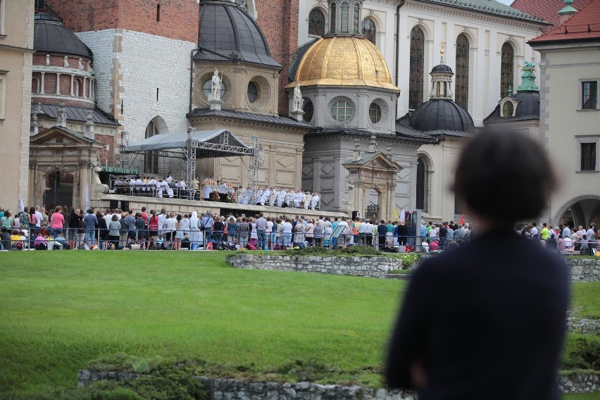 XXXVIII Piesza Pielgrzymka Krakowska wyruszyła z Wawelu na...