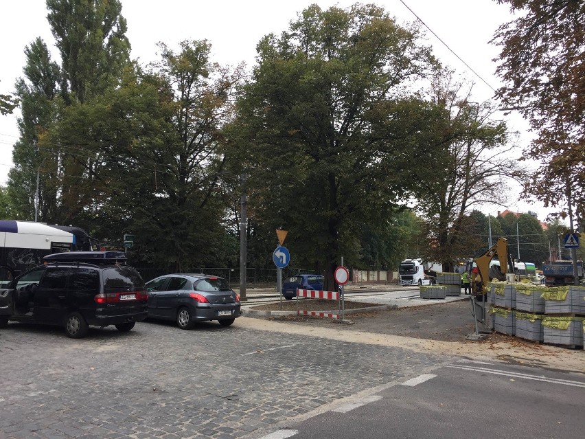 Czołowe spotkanie tramwajów. Jechały po jednym torze [zdjęcia]