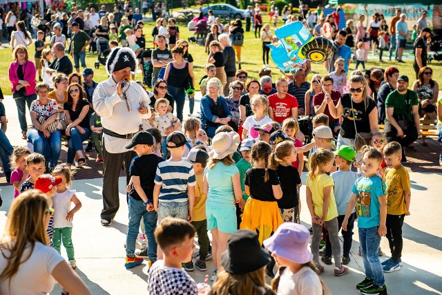 W Połańcu hucznie obchodzono Dzień Dziecka. Przy muszli koncertowej zarówno na młodszych, jak i starszych czekało wiele atrakcji.
