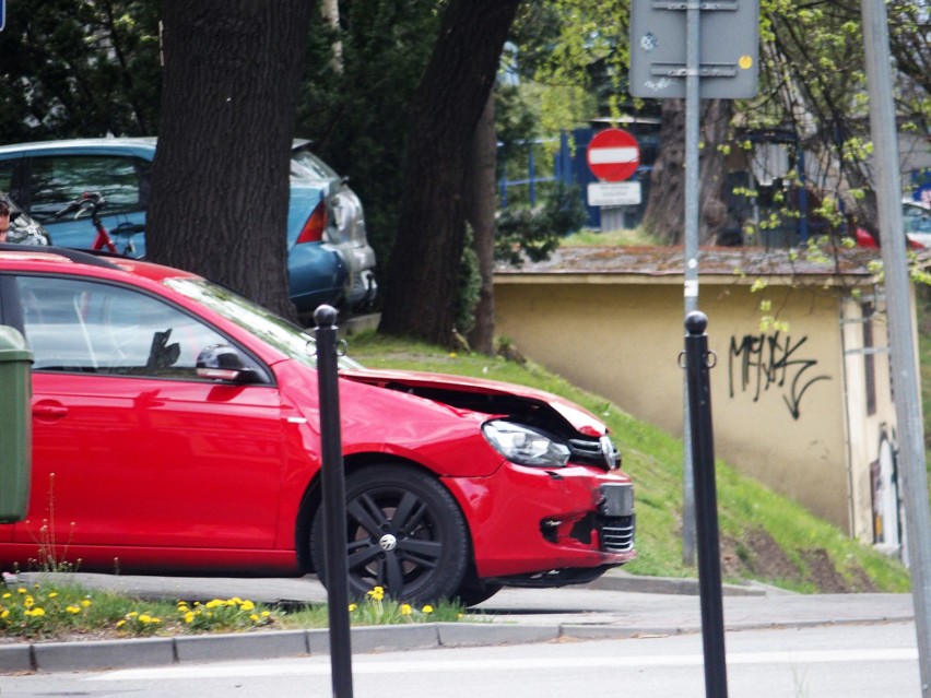 Nowy Sącz. Znowu zderzenie aut na skrzyżowaniu Jagiellońskiej i Mickiewicza