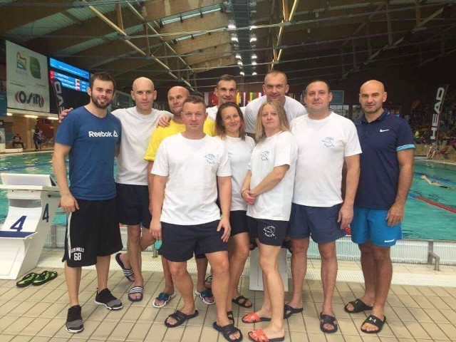 Aż 27 medali wywalczyła w Olsztynie ekipa pływaków Delfina Tarnobrzeg