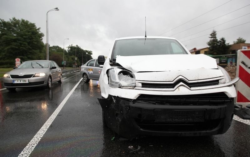 Wypadek na Pabianickiej przy al. Jana Pawła II [zdjęcia]