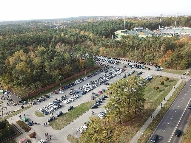 Od 28 października do 3 listopada przed cmentarzem w Zielonej Górze nastąpi zmiana organizacji ruchu. Warto się z nowymi zasadami zapoznać