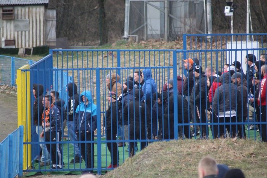 Wiślanie - KSZO. Kibic z Ostrowca wygrał telewizor! [ZDJĘCIA] 