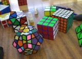 Sprawdzony sposób na ułożenie kostki Rubika w 5 prostych krokach