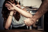 Ofiary przemocy w rodzinie odważniej proszą o pomoc