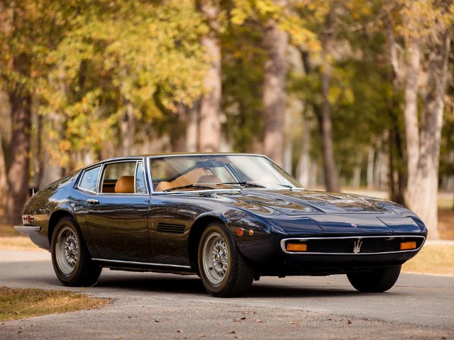 Maserati GhibliGhibli jest u nas szerzej znane m.in. dzięki Zdzisławowi Podbielskiemu, który wymienił je w książce „Pojazdy włoskie” jako, cyt.: „typowego przedstawiciela samochodów osobowych marki Maserati”. Jednak będąc jednym z najbardziej udanych i w sumie najpopularniejszych modeli, Ghibli jest cenione na całym świecie. Firma dwukrotnie powracała do tej nazwy, wykorzystując jej potencjał w iście amerykańskim stylu.Fot. Maserati
