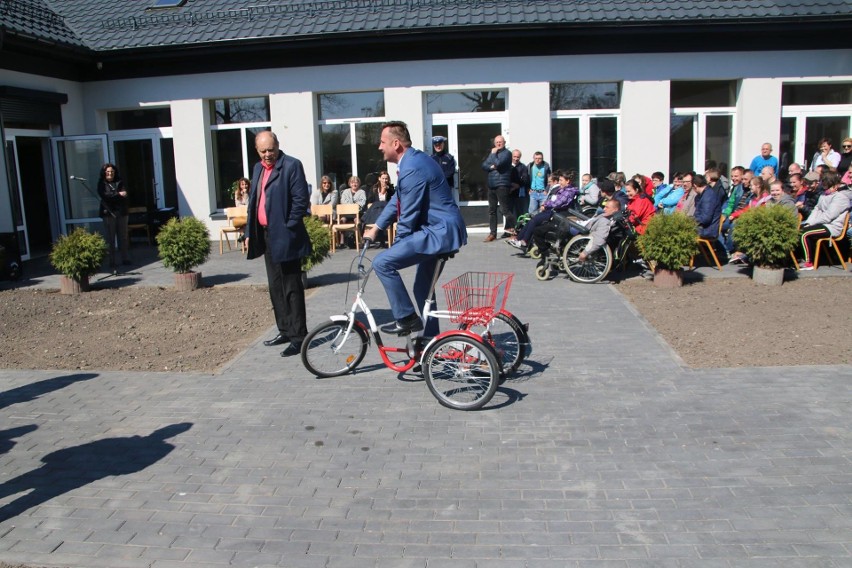 5 rehabilitacyjnych rowerków trójkołowych można bezpłatnie wypożyczać w Jędrzejowie!