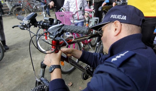 Każdy rower otrzyma indywidualny numer, który zostanie ujęty w Policyjnym Rejestrze Oznakowanych Rowerów