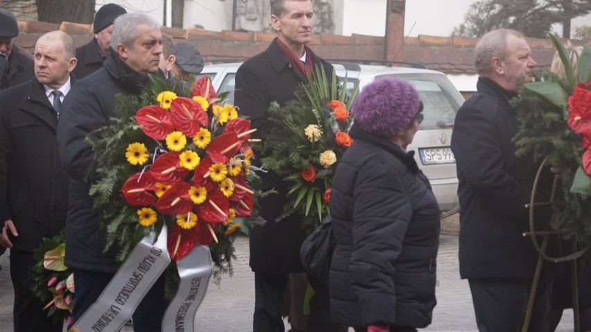 Mikołów: Tłumy na pogrzebie pożegnały sołtysa Bujakowa