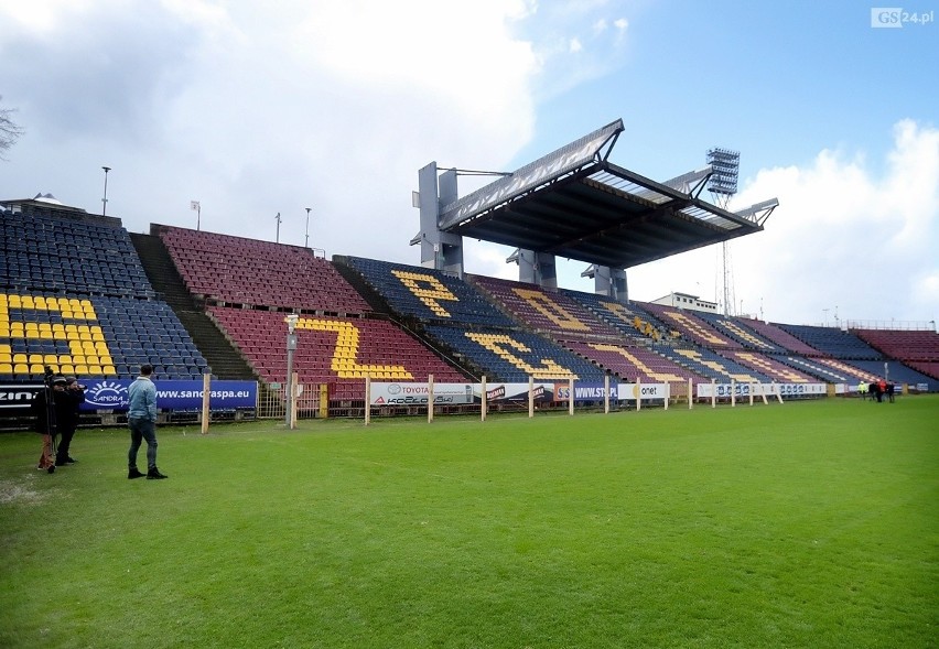 Stadion w Szczecinie: Pamiątkowe krzesełka dla kibiców "Dumy Pomorza"