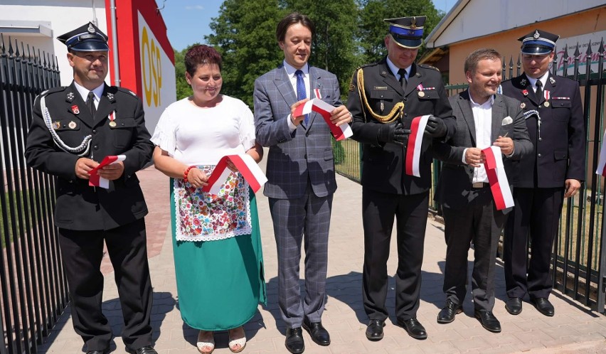 Strażnica Ochotniczej Straży Pożarnej w Nowej Wsi odnowiona i rozbudowana. Była duża uroczystość. Zobaczcie zdjęcia